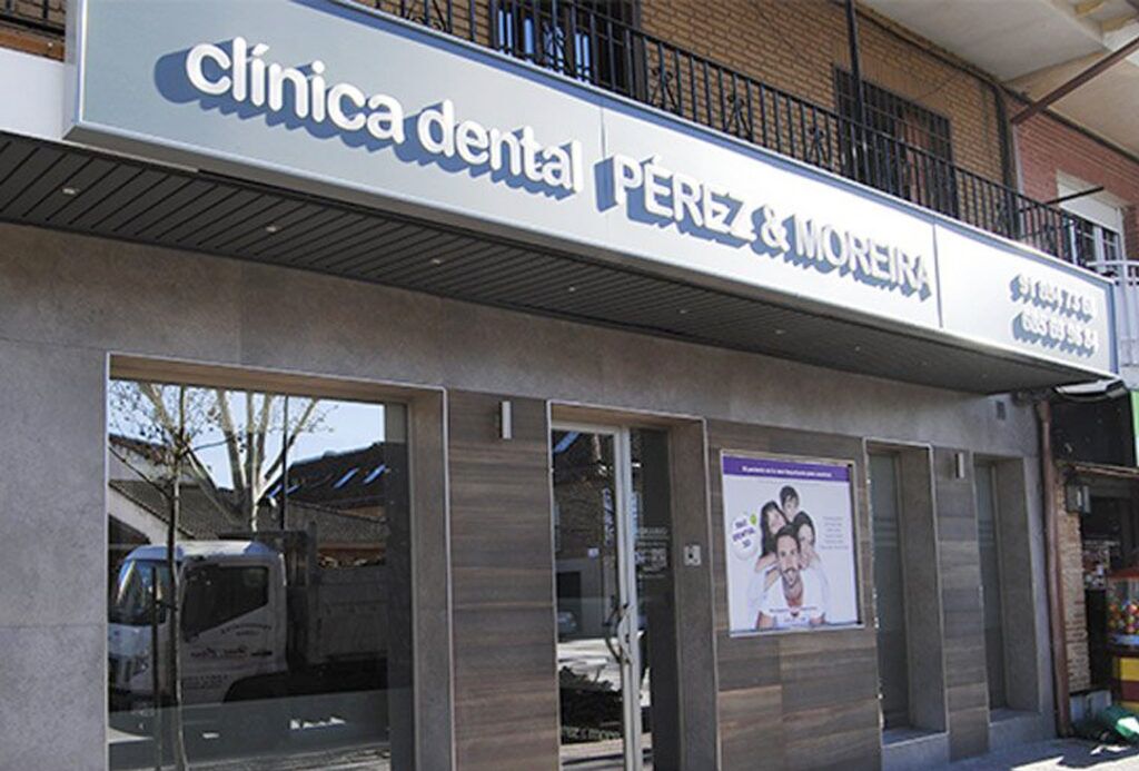 Clínica Dental Pérez & Moreira. Implantes Dentales, TAC Dental y Ortodoncia en San Martín de la Vega Clínica Dental Pérez & Moreira. Implantes Dentales, TAC Dental y Ortodoncia en San Martín de la Vega